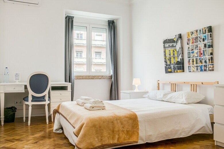 Hotel Home Out Rooms & Apartments