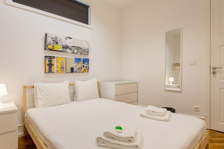 Hotel Home Out Rooms & Apartments