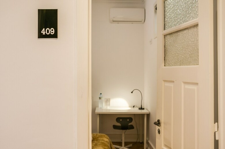 Hotel Home Out Rooms & Apartments