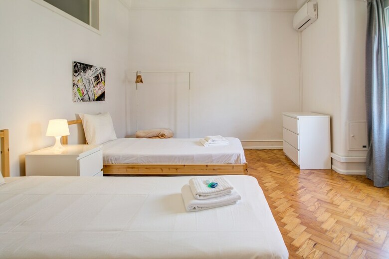 Hotel Home Out Rooms & Apartments