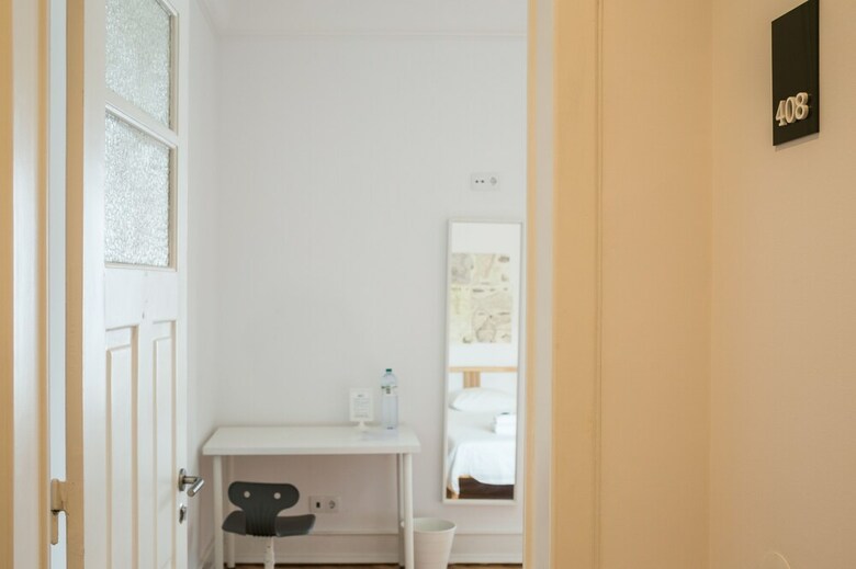 Hotel Home Out Rooms & Apartments