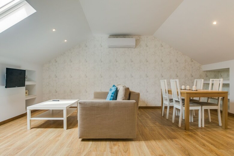 Hotel Home Out Rooms & Apartments