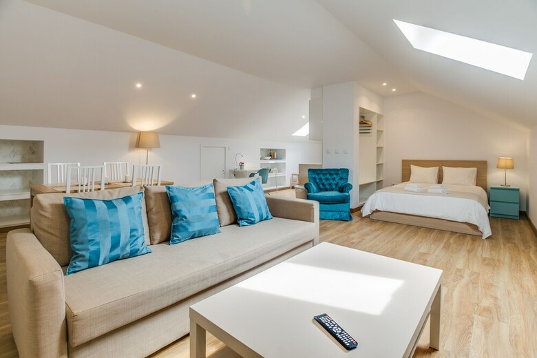 Hotel Home Out Rooms & Apartments