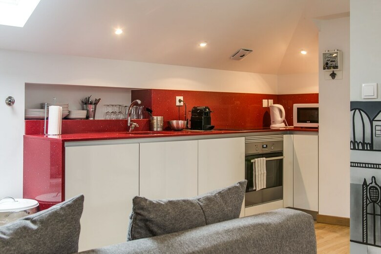 Hotel Home Out Rooms & Apartments