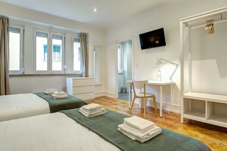 Hotel Home Out Rooms & Apartments