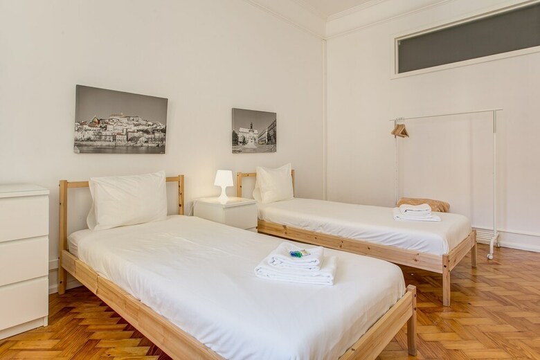 Hotel Home Out Rooms & Apartments