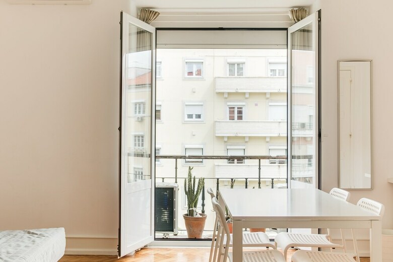Hotel Home Out Rooms & Apartments
