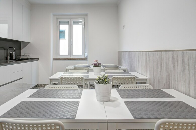 Hotel Home Out Rooms & Apartments