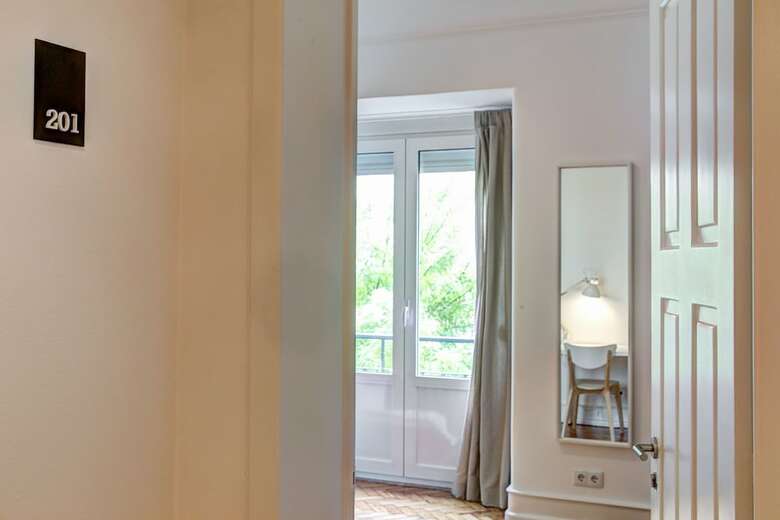 Hotel Home Out Rooms & Apartments