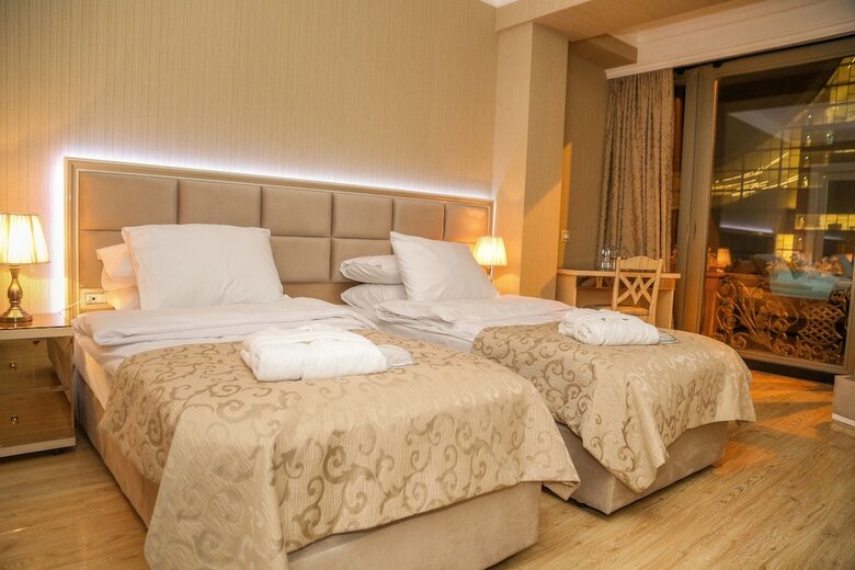 Rusel Hotel