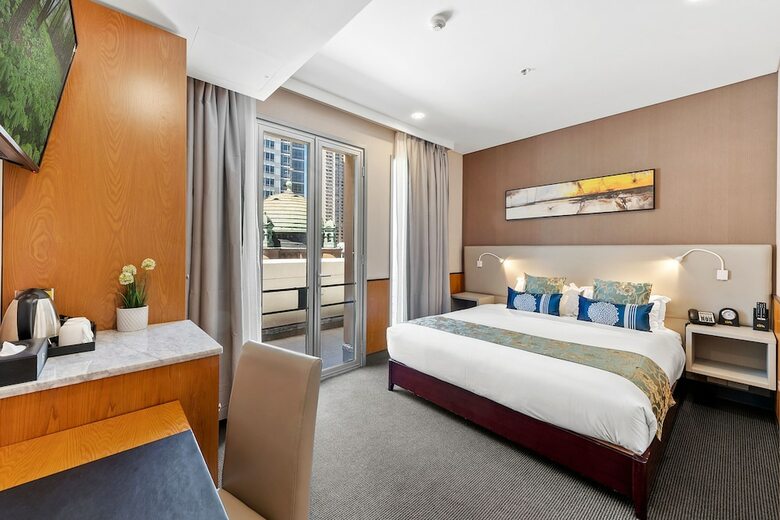 Sydney Hotel Qvb