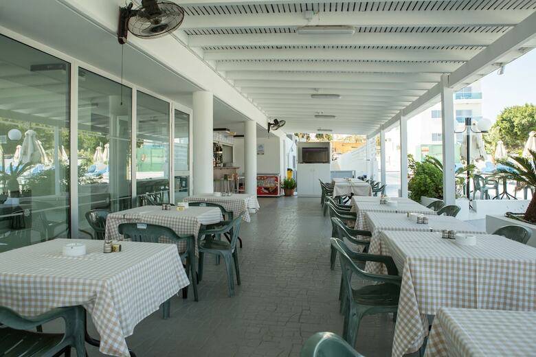 Hotel Kapetanios Bay