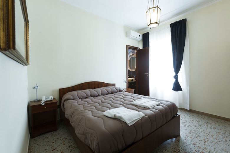 Villa Emilia - Near Flavian Amphitheater
