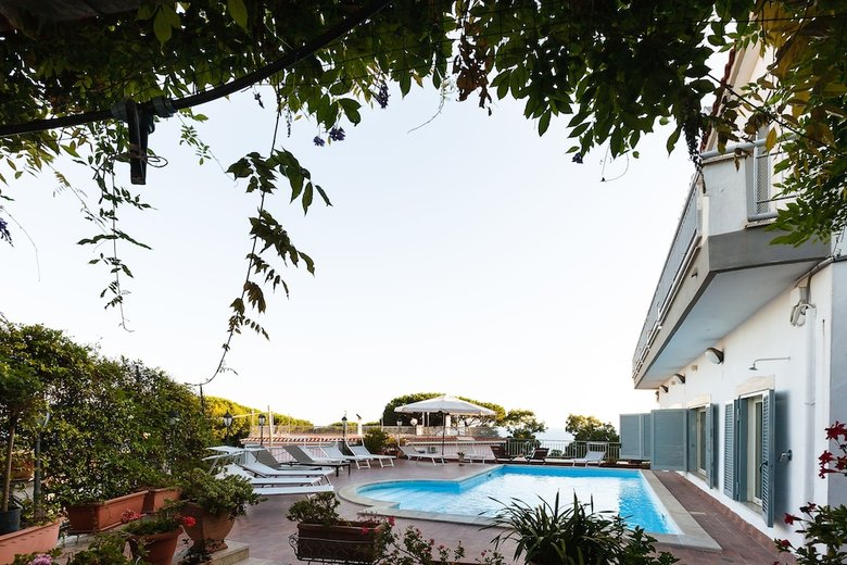 Villa Emilia - Near Flavian Amphitheater