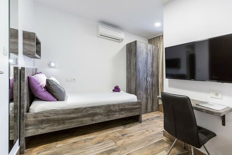 Hotel Apinelo Tower Rooms