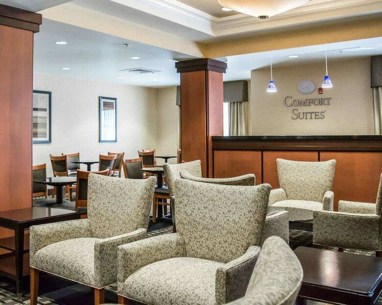 Hotel Comfort Suites Vero Beach I-95
