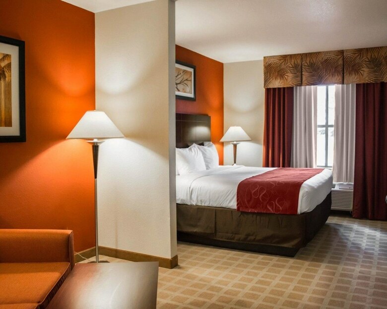 Hotel Comfort Suites Vero Beach I-95
