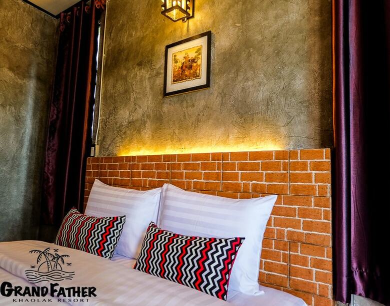 Hotel Grandfather Khao Lak Resort