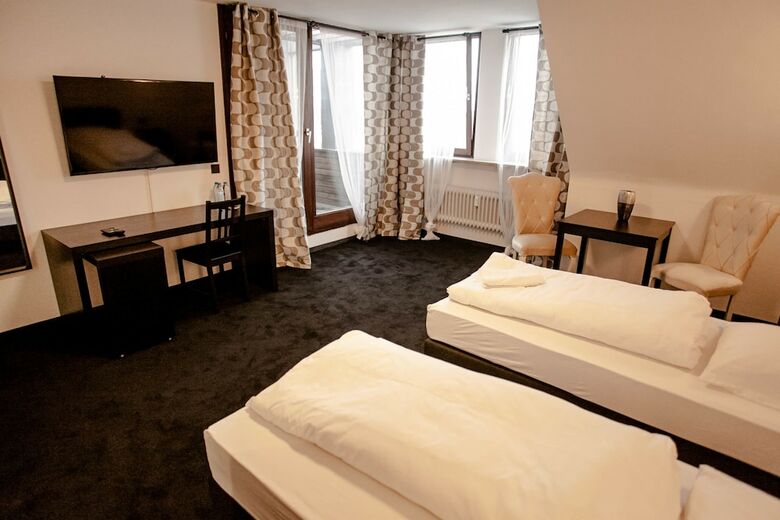 Hostal Huxx City