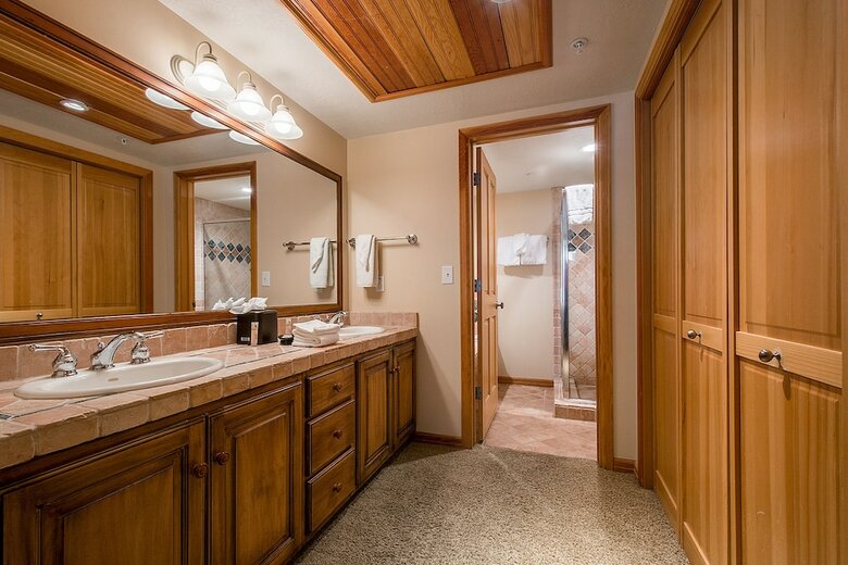The Caledonian By All Seasons Resort Lodging
