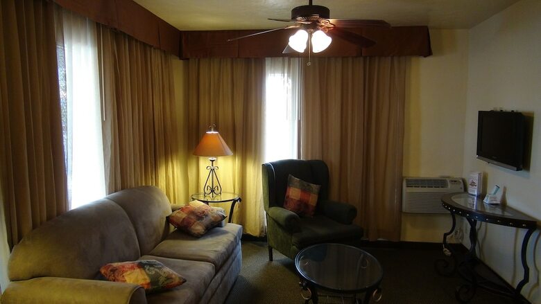 Historic Coronado Motor Hotel