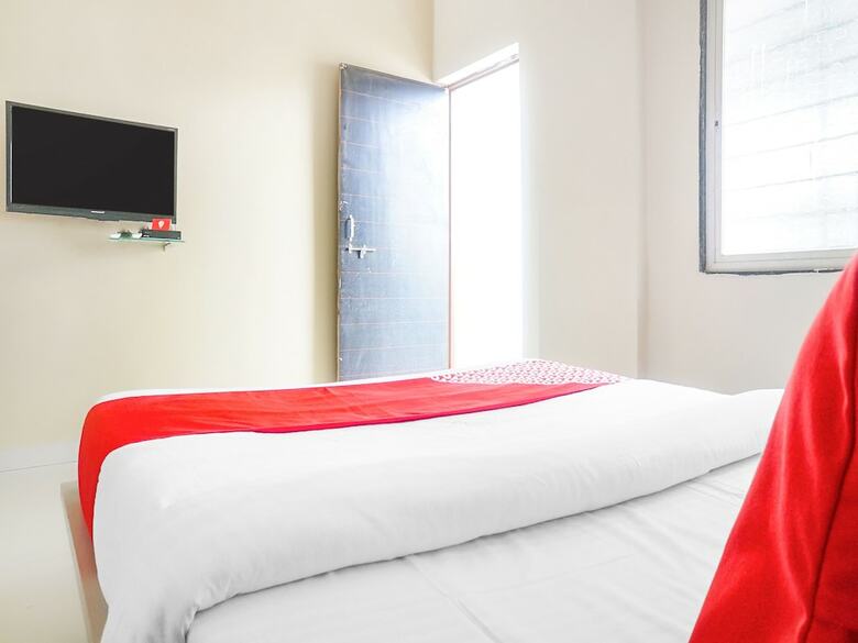 Oyo 14747 Hotel Prathik