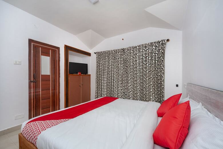 Hotel Oyo 17079 Green Valley Homes