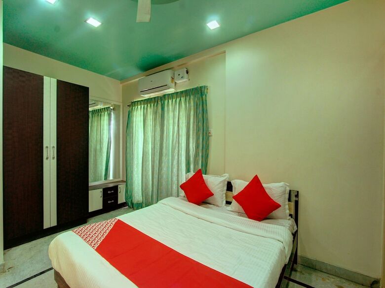 Hotel Oyo 17116 Lng Hospitality