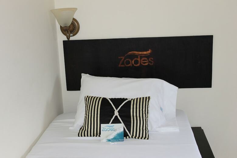 Zade's Vacation Home With Spa Pool & Bbq