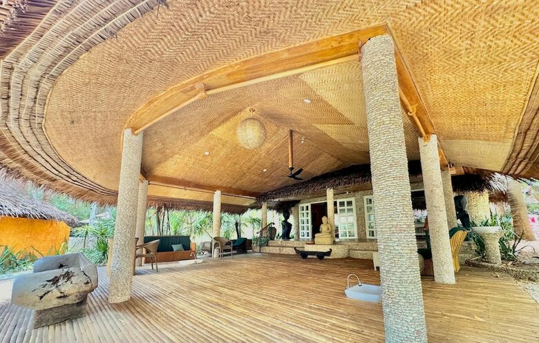 Hotel Coco Grove Beach Resort