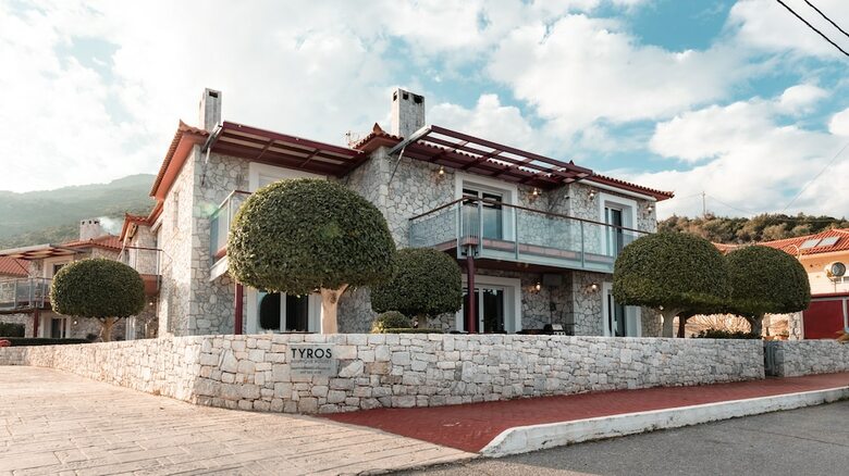 Apartamentos Tyros Boutique Houses