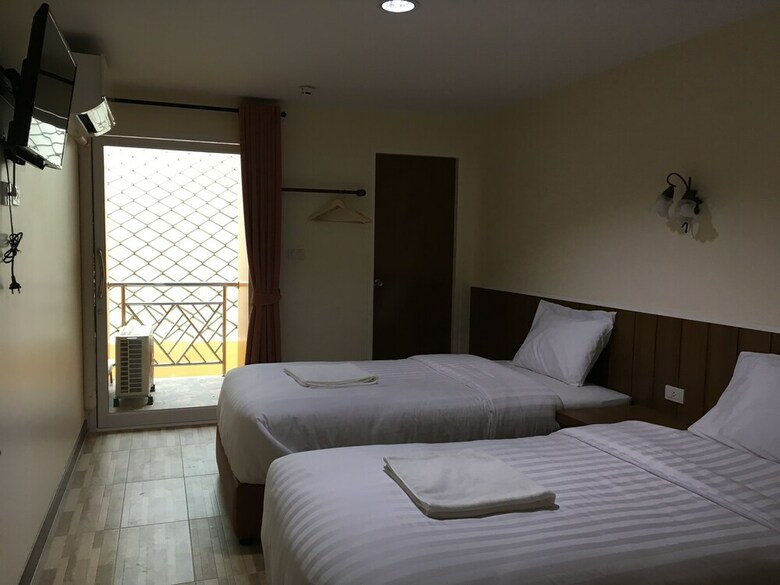 Hotel Baan Wanchart Bangkok Residences