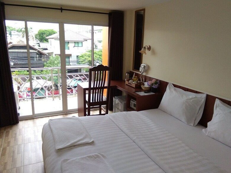 Hotel Baan Wanchart Bangkok Residences