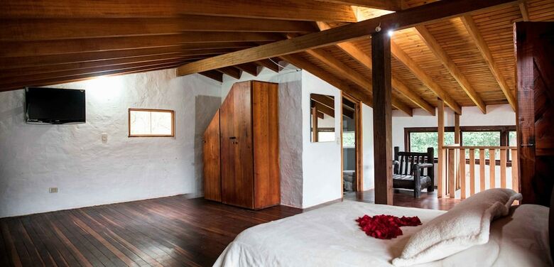 Hotel Casa Pernia