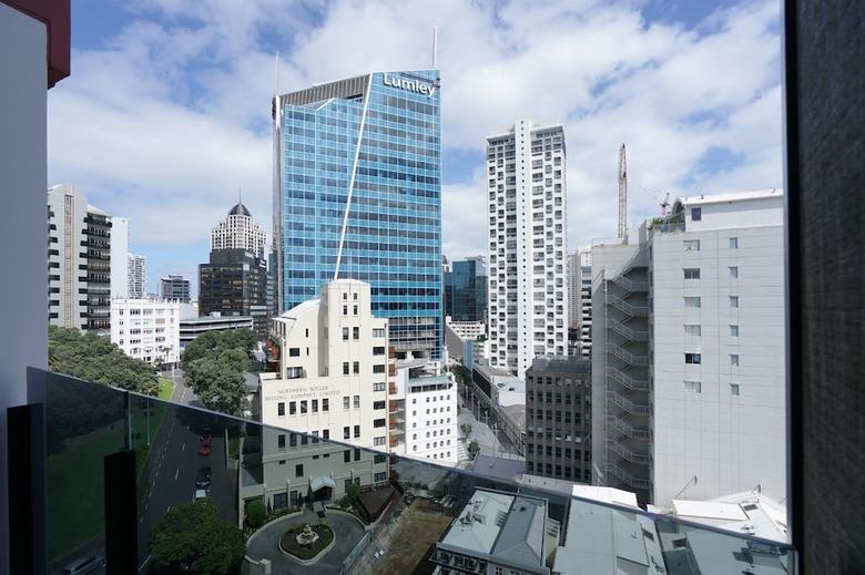 Auckland Cbd Modern 2 Bedroom Apartment