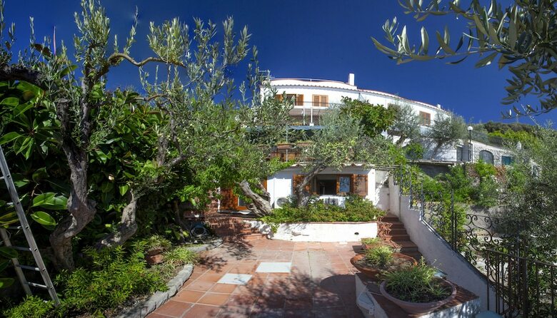 Villa Mary