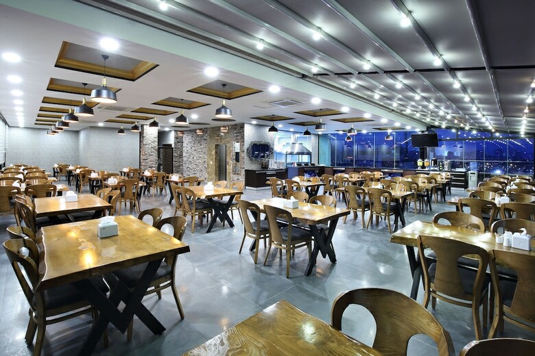 Ta?k�pr� Hotel