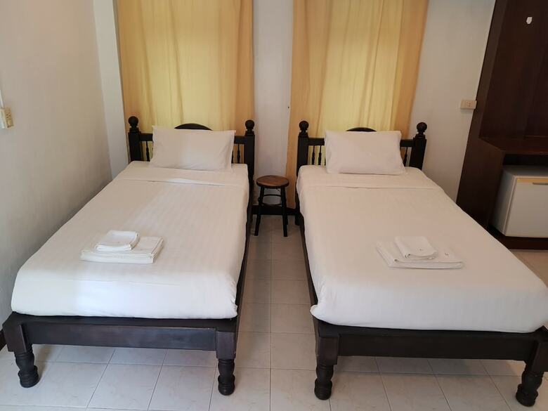 Hi Karon Beach Hotel