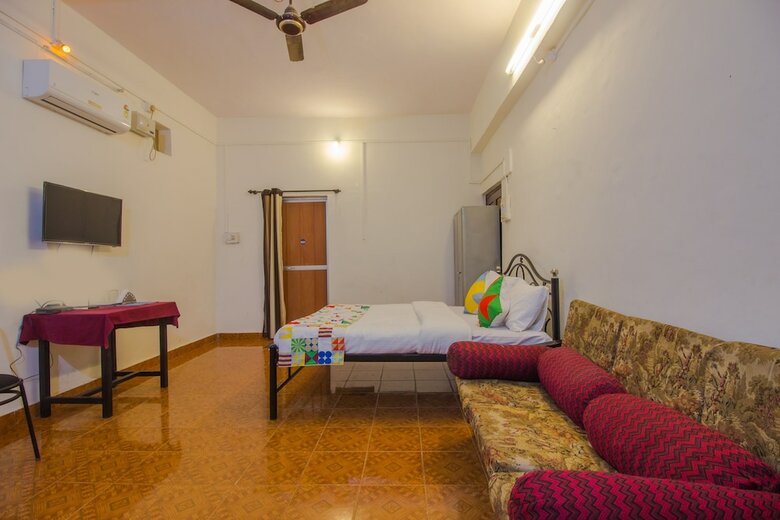 Hotel Oyo 16070 Home Decent Studio Anjuna
