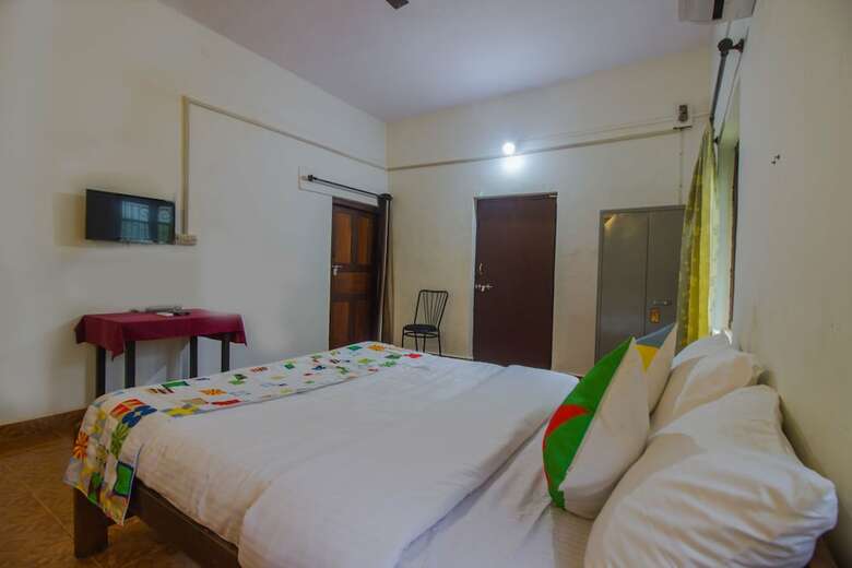 Hotel Oyo 16070 Home Decent Studio Anjuna