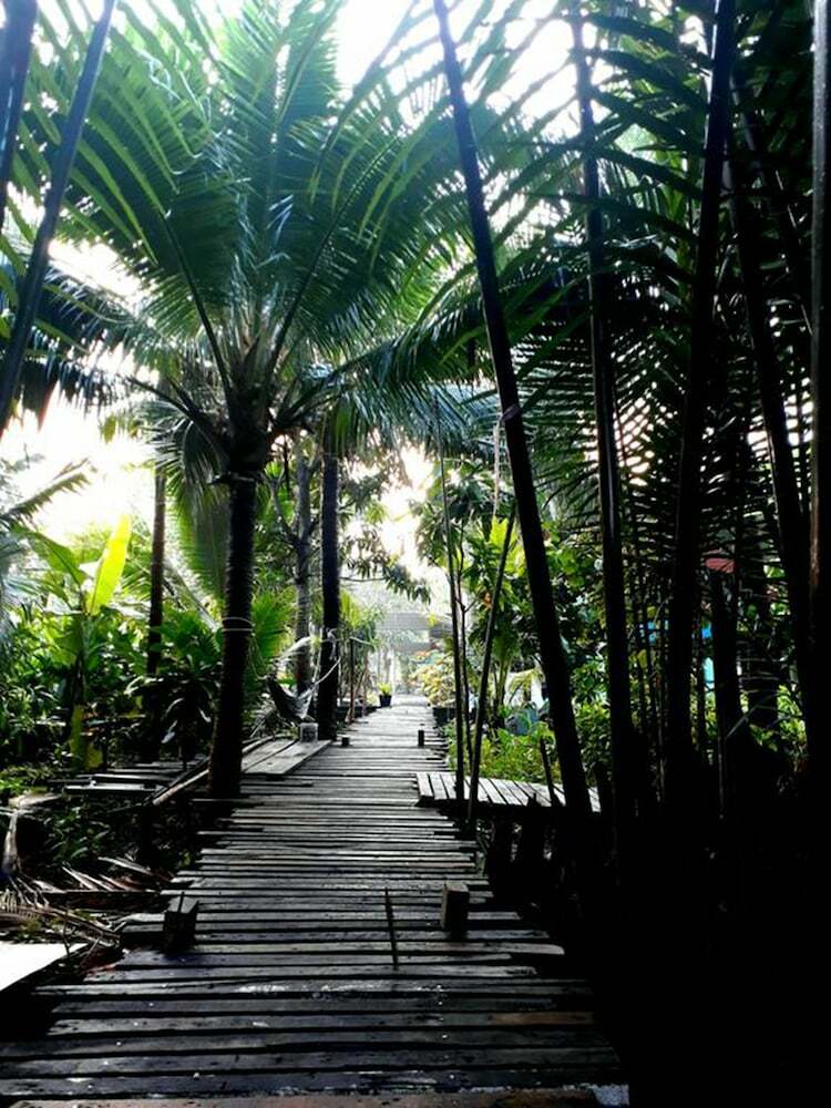 Hotel Baan Klangsuan Bang Korbua
