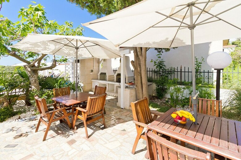 Apartamentos Astinian