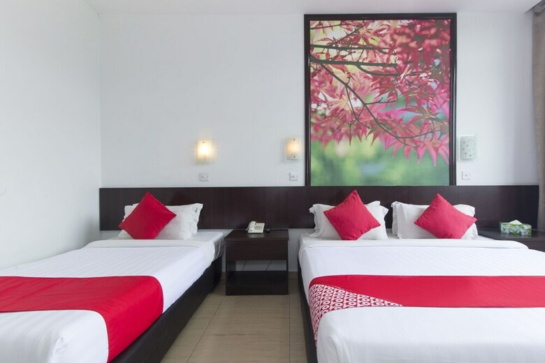 Oyo 498 D&f Boutique Hotel Senawang