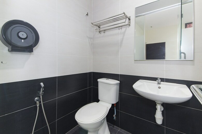 Oyo 498 D&f Boutique Hotel Senawang