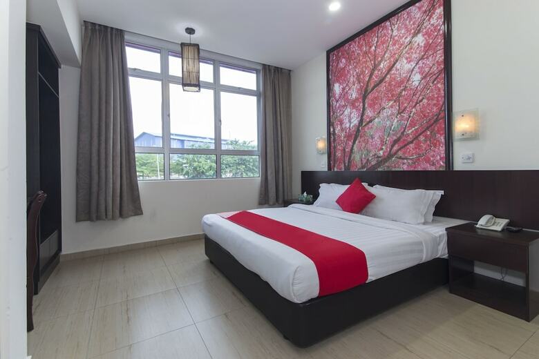 Oyo 498 D&f Boutique Hotel Senawang