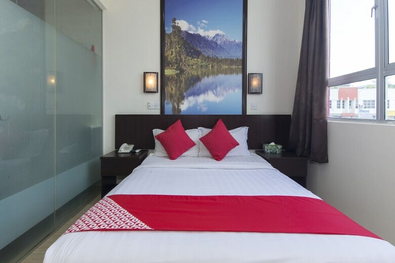 Oyo 498 D&f Boutique Hotel Senawang