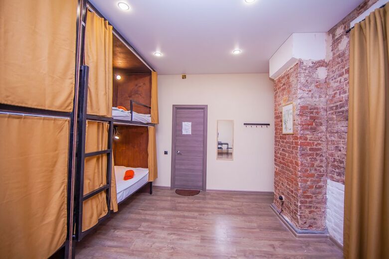 Hostal Proloft Hotel & Hostel