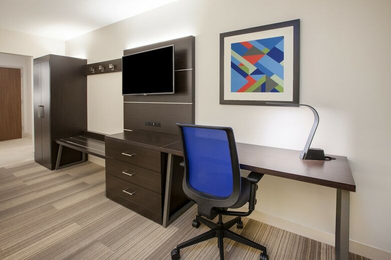 Hotel Holiday Inn Express & Suites Forest Hill - Ft. Worth