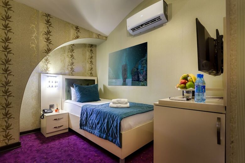 Baku City Hotel