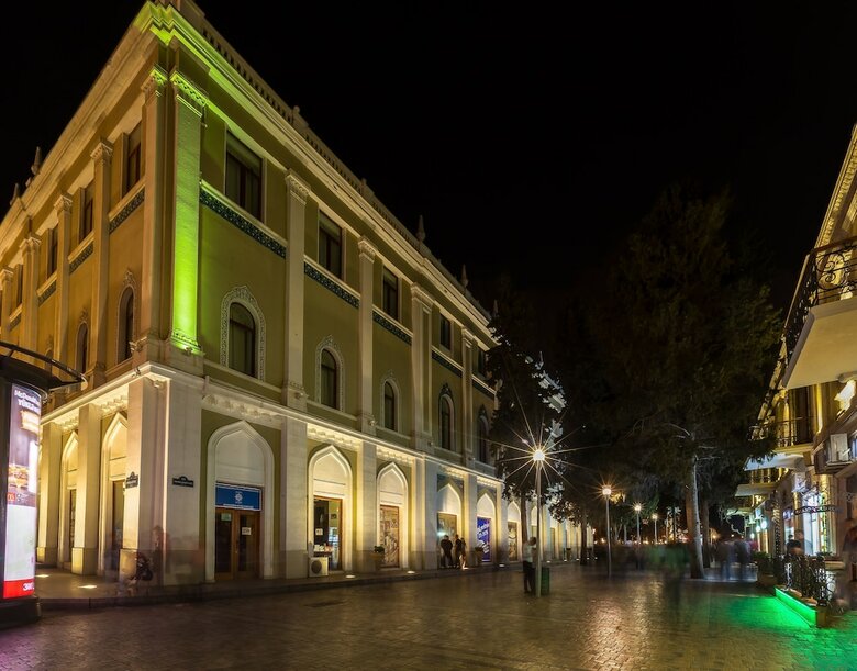 Baku City Hotel